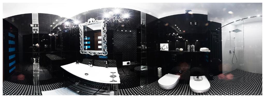 Lake View Villa room 5