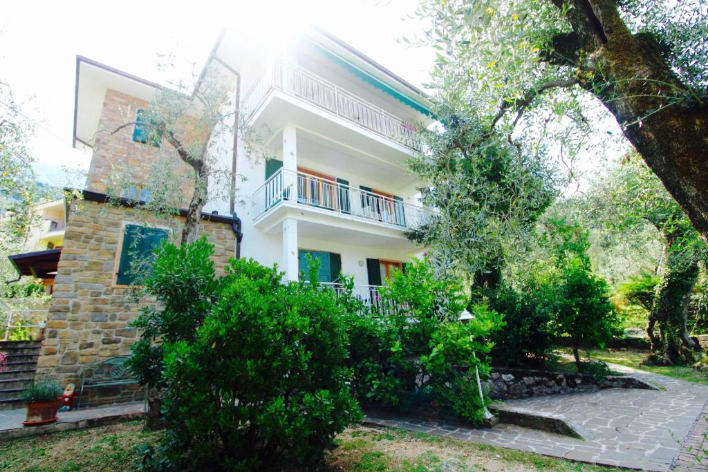 large apartment balcony with lake view room 1