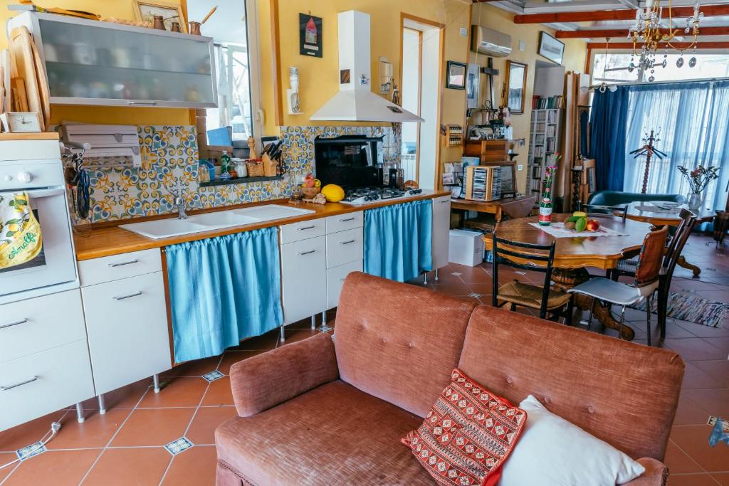 Lemon Tree Terrace room 6