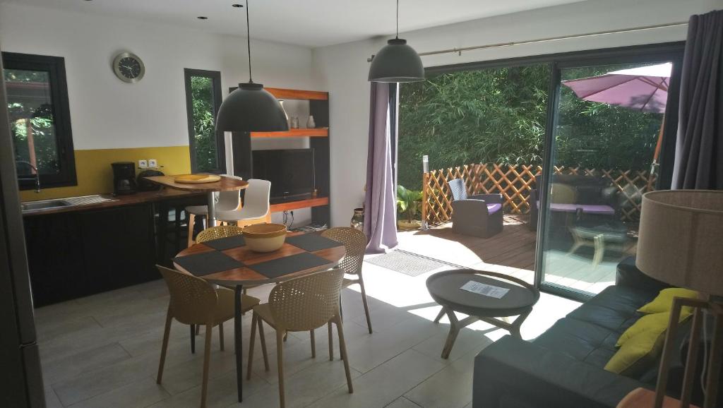 Les Bambous room 3