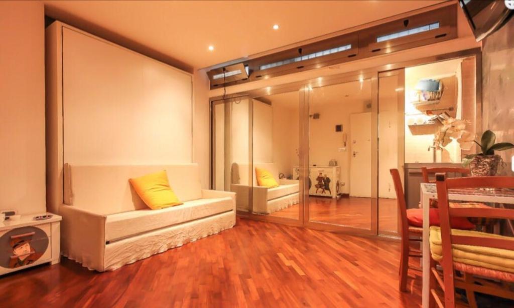Little Suite room 1
