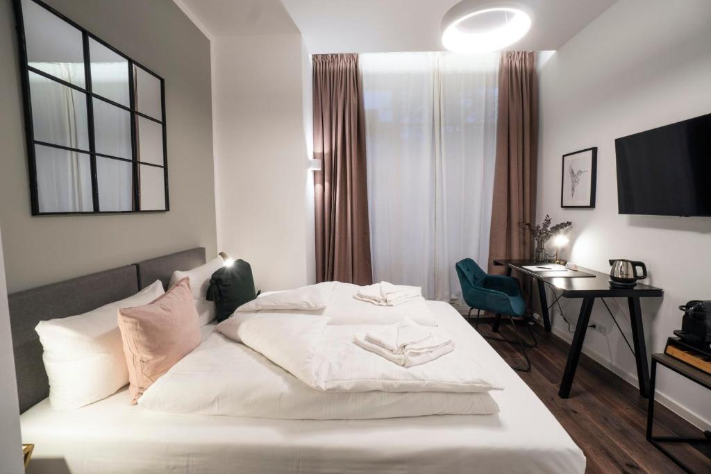 Live Near the Park and River in Beautiful Munich room 1