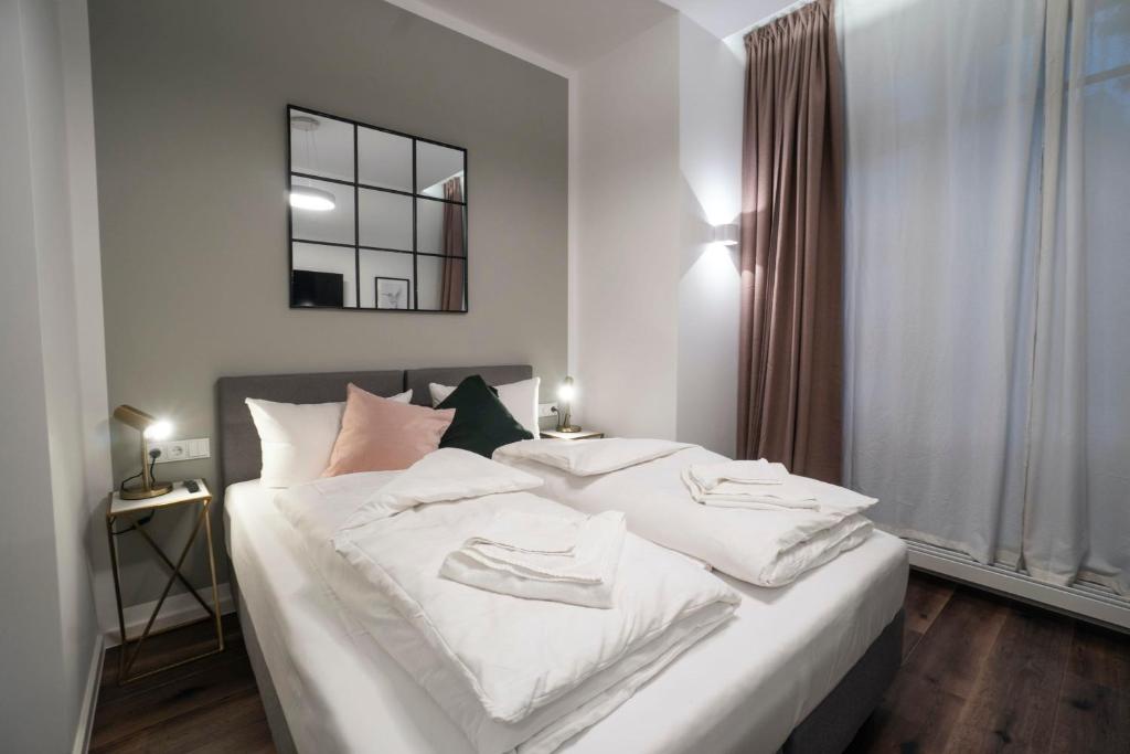 Live Near the Park and River in Beautiful Munich room 5