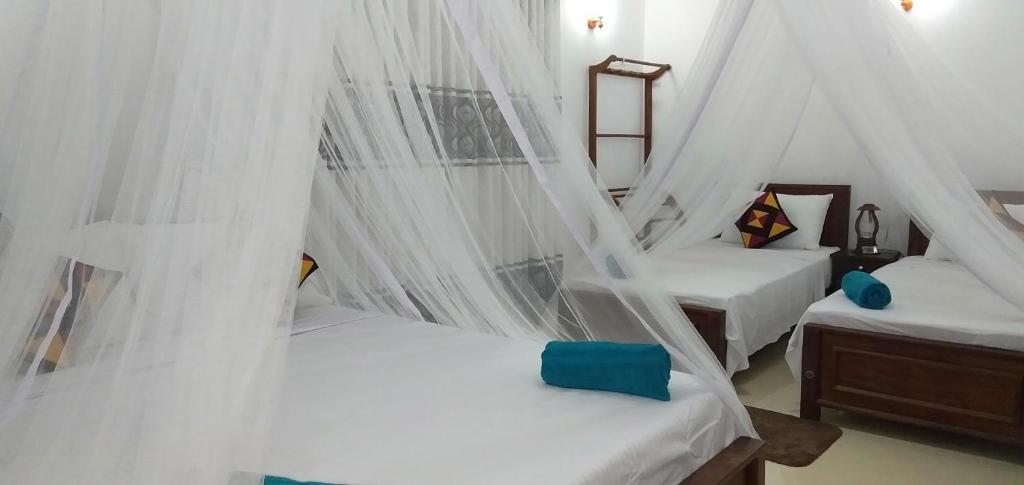 Liyara Home Stay room 6