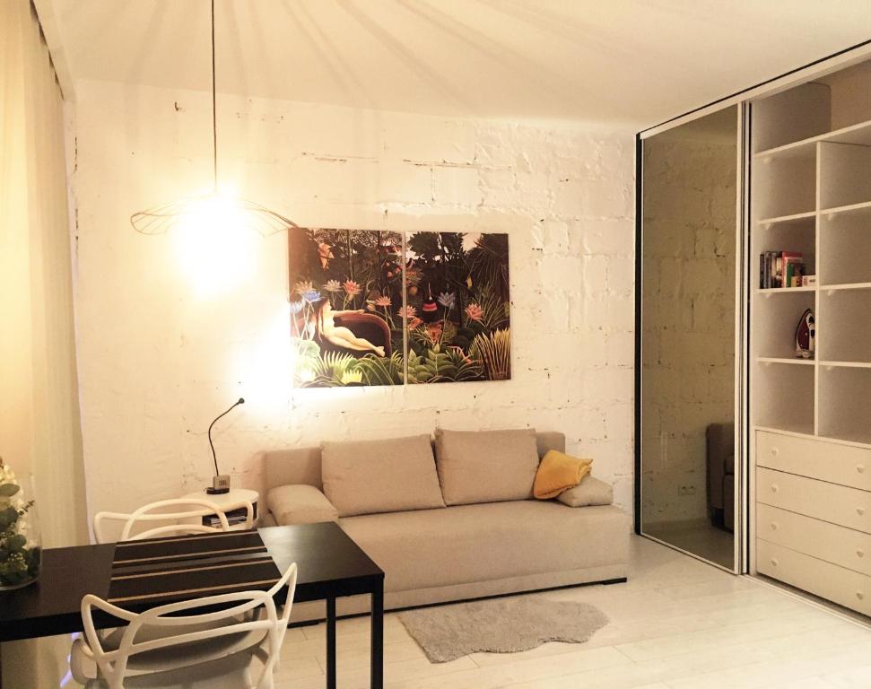 Apartament I LOVE PIOTRKOWSKA z wielkim lustrem, balkonem i klimatyzacją room 6
