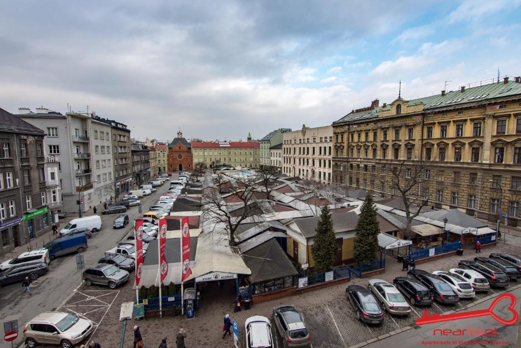 Luxury Apartments Nearto Main Square room 2