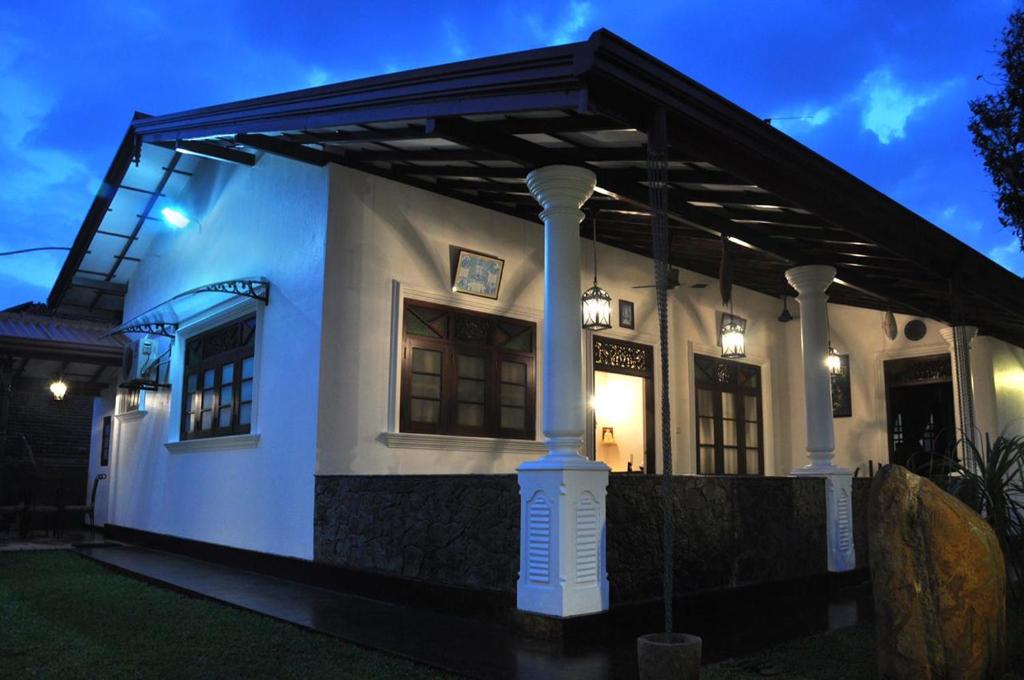 Mama Villa Hikkaduwa room 1