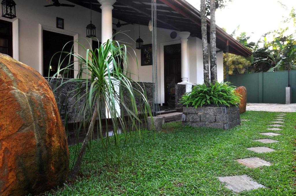 Mama Villa Hikkaduwa room 5