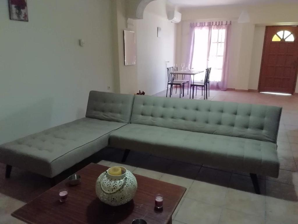Maro House room 1