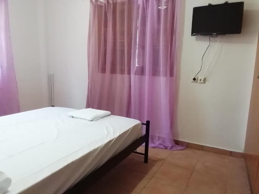 Maro House room 5