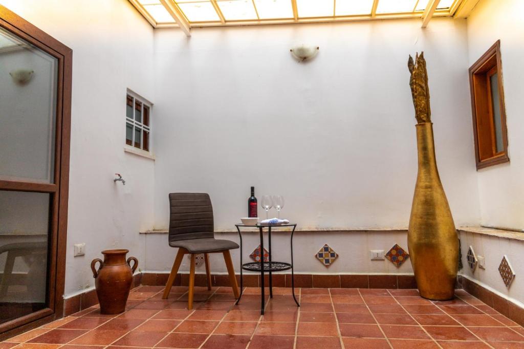 MASSIMO 2 SUITE " apartment palermo center wifi room 2