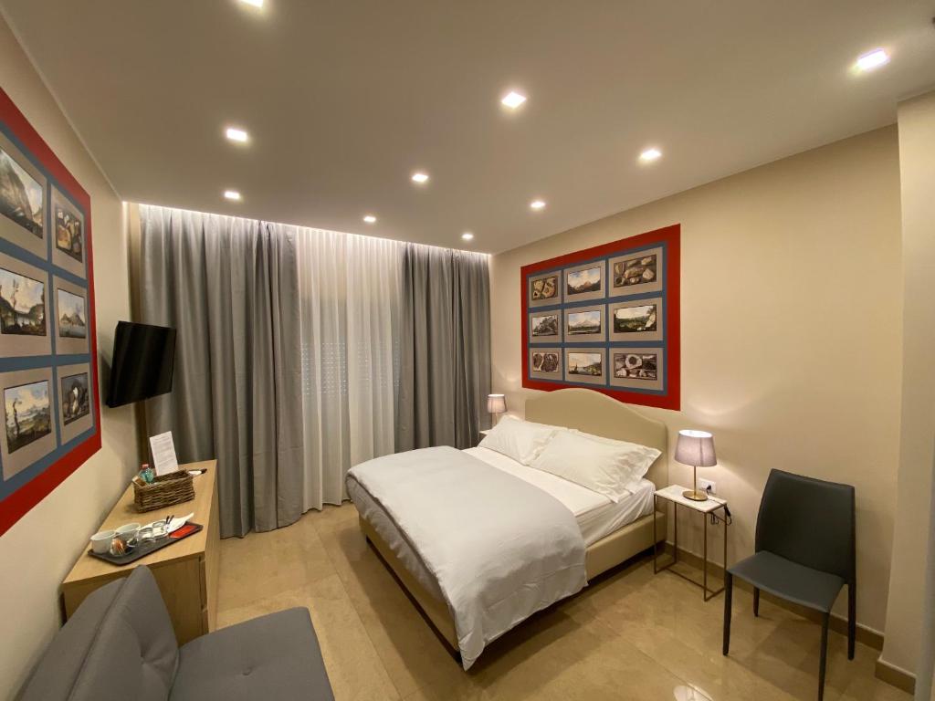 MDC LUXURY ROOMS NAPLES room 1