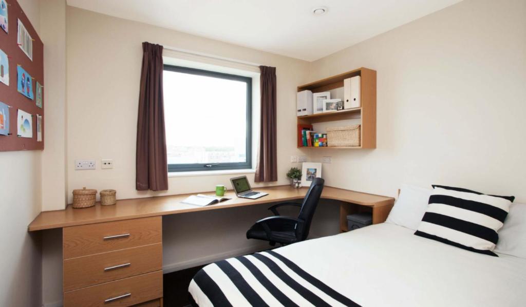 Modern Rooms for STUDENTS Only - Loughborough, SK room 2