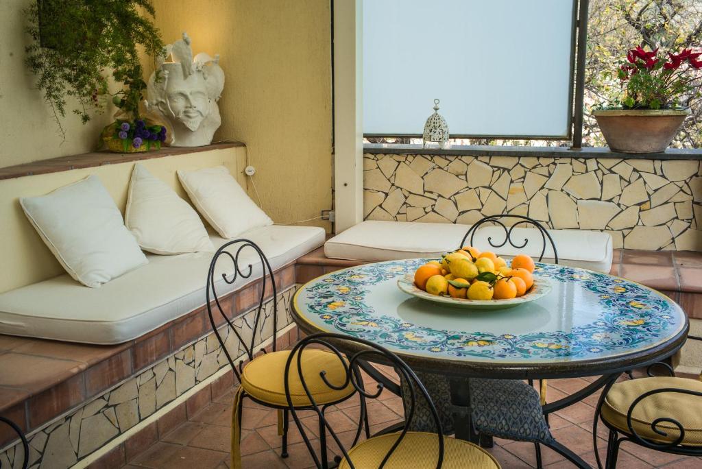 La Residenza Dei Mori - Taormina Holidays room 1