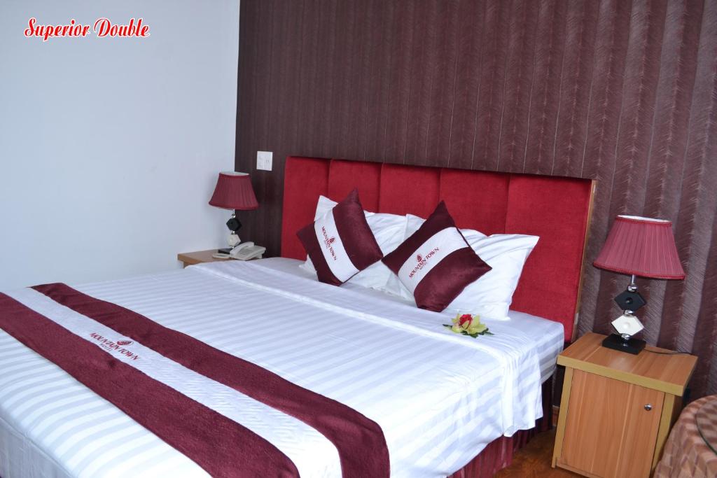 Mountain Town Hotel Xuan Huong Lake Dalat room 6