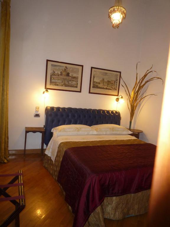 Residenza Mucha Trevi Rome room 1