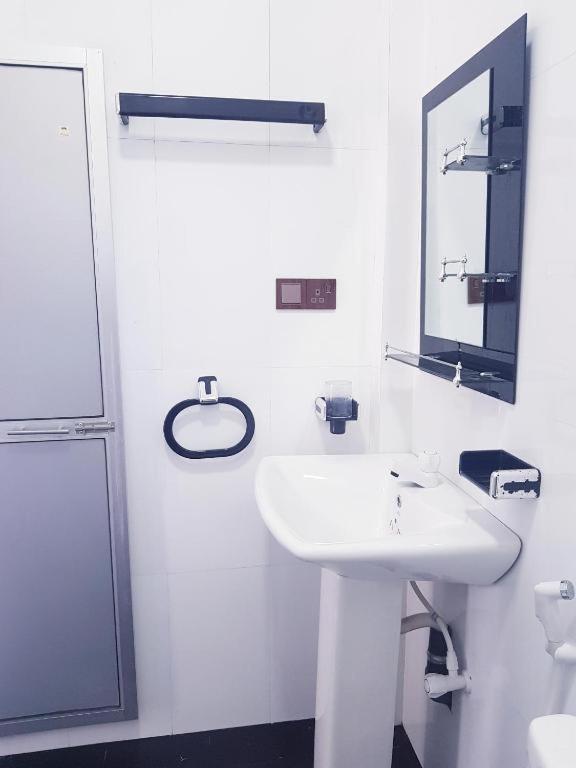Natraj Hotel room 1