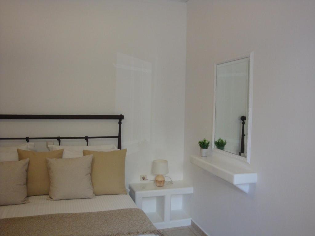 Naxian family apartment room 4