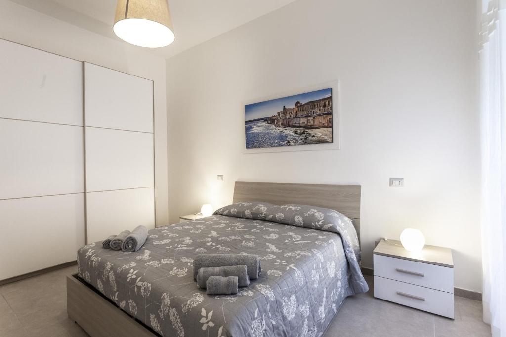 NEAPOLIS HOLIDAY room 5