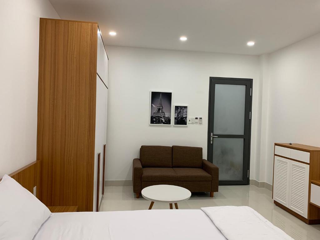 New Studio 202 District 9 room 2