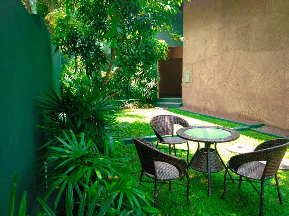 Olu Villa Lake Resort room 2