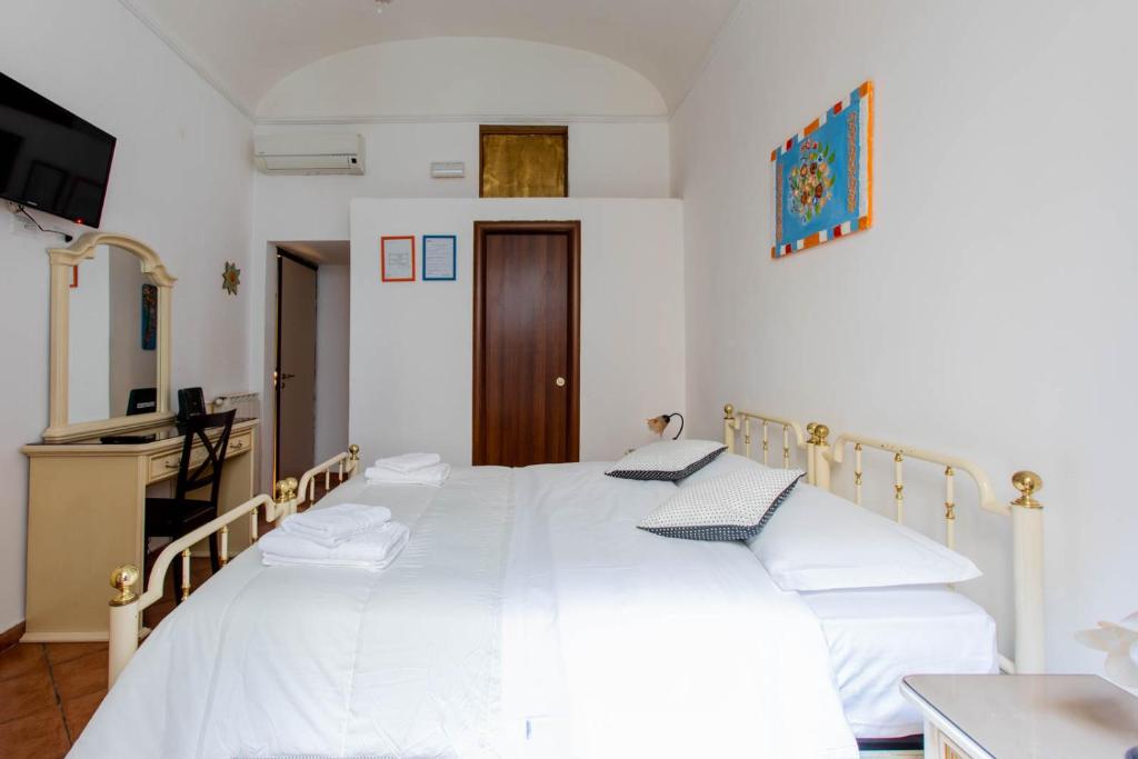 Oscar 3 room 6