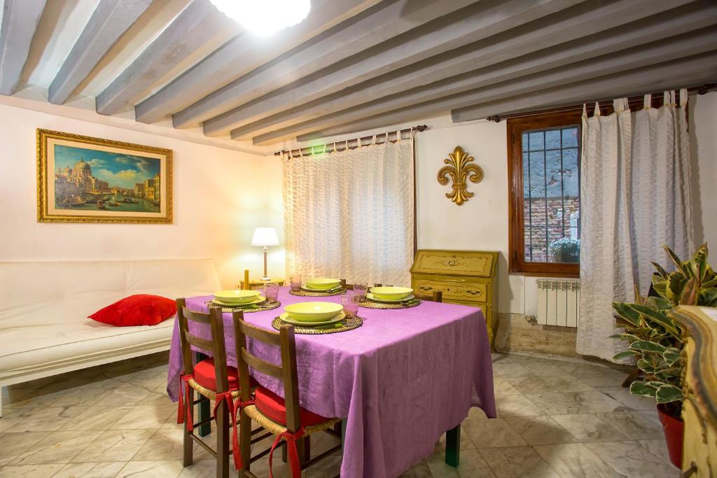 Otto House Apartment room 2