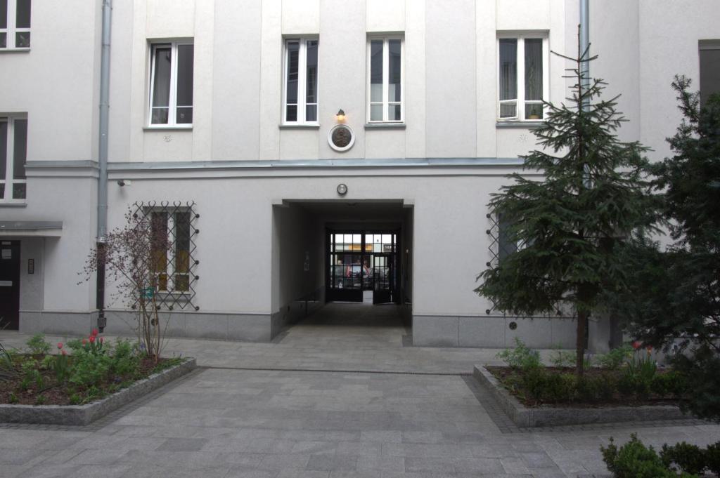 P11 room 4