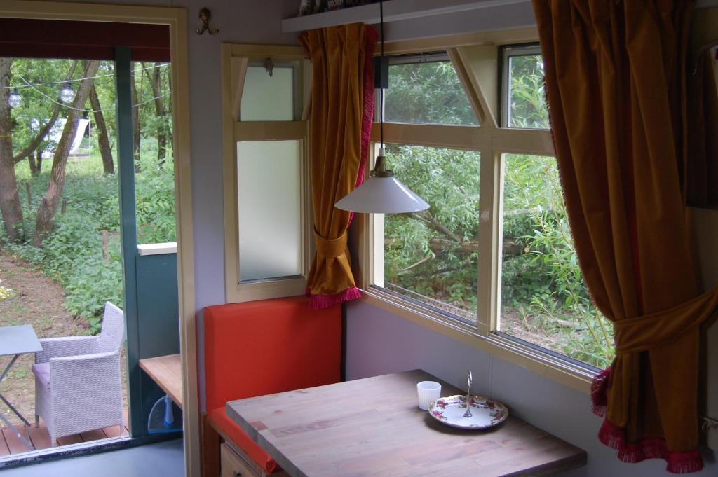 pipowagen/paardentram room 6