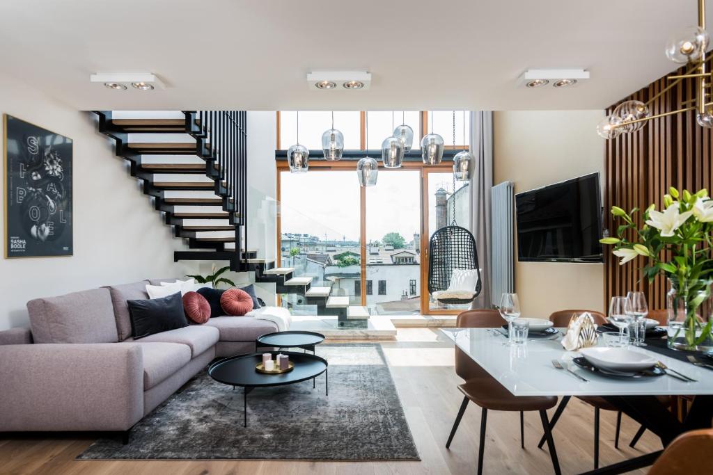 Panoramic Penthouse room 6