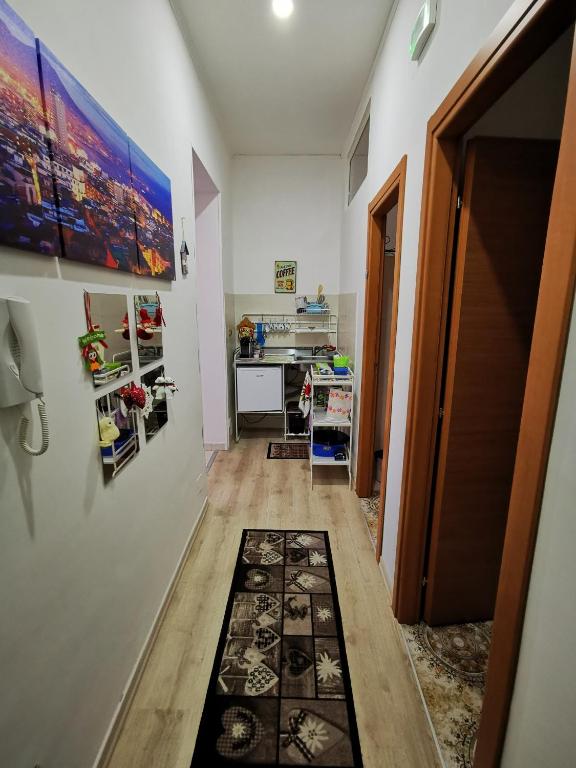 Parthenope's Nest room 6