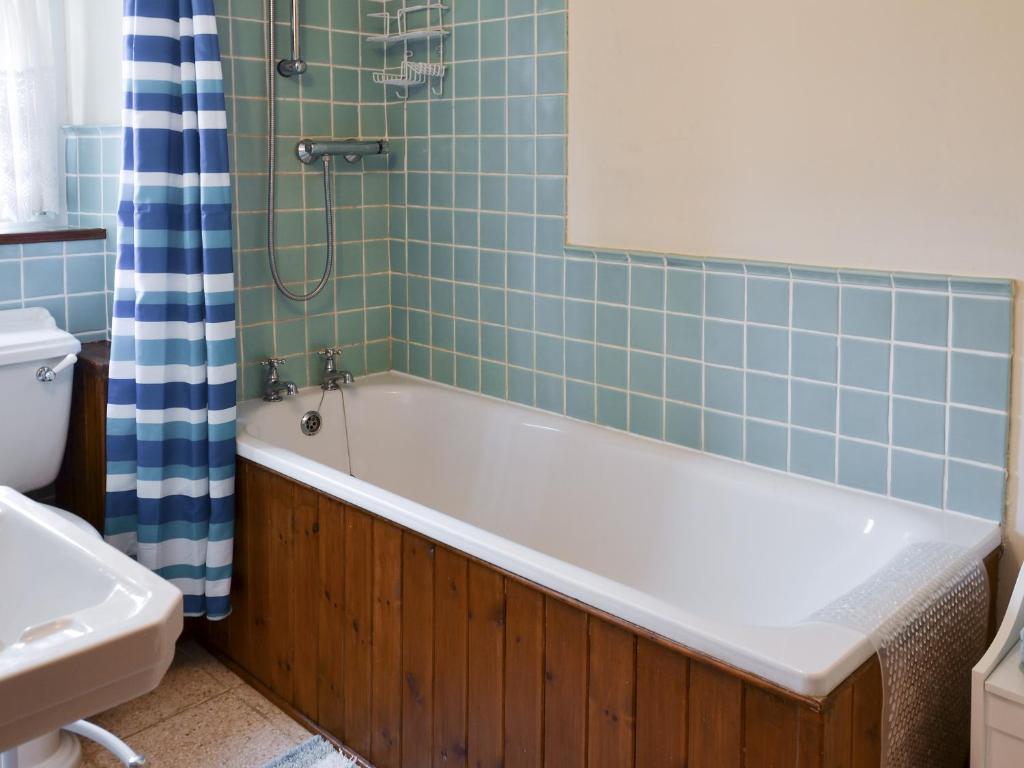 The Peat House Askam in Furness room 6