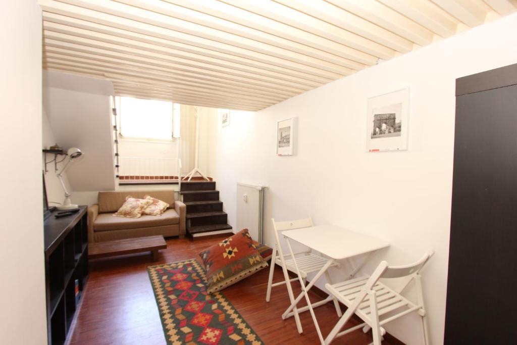 Penna Flats room 2