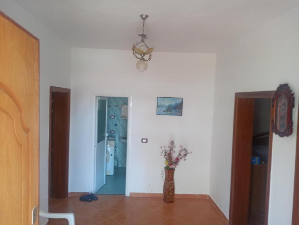 Piro's Rent House - with free parking room 1