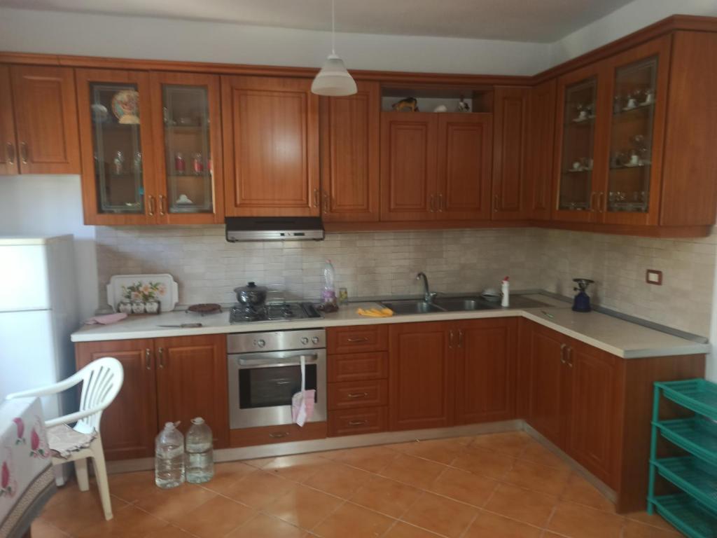 Piro's Rent House - with free parking room 3