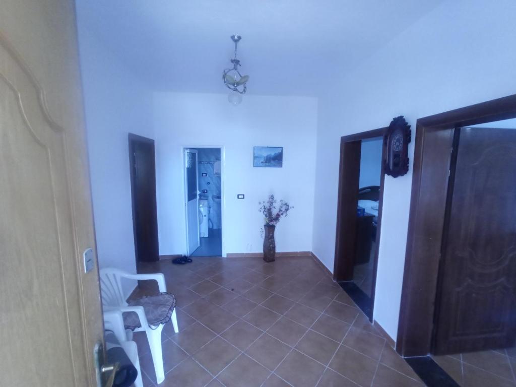 Piro's Rent House - with free parking room 4