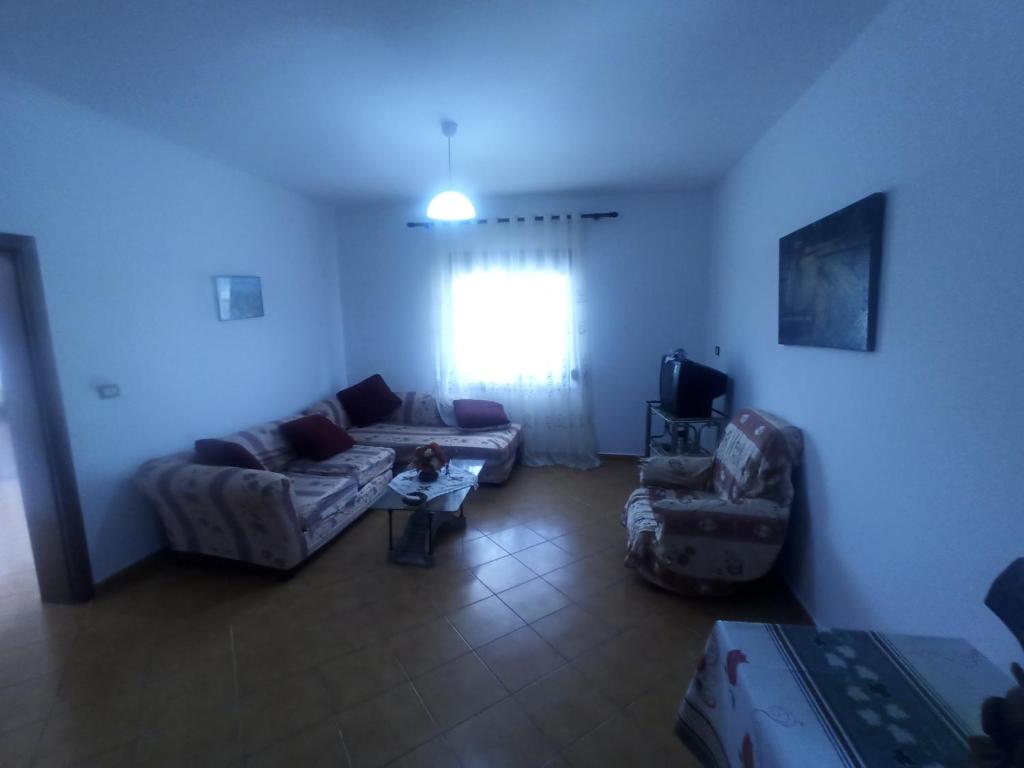 Piro's Rent House - with free parking room 5