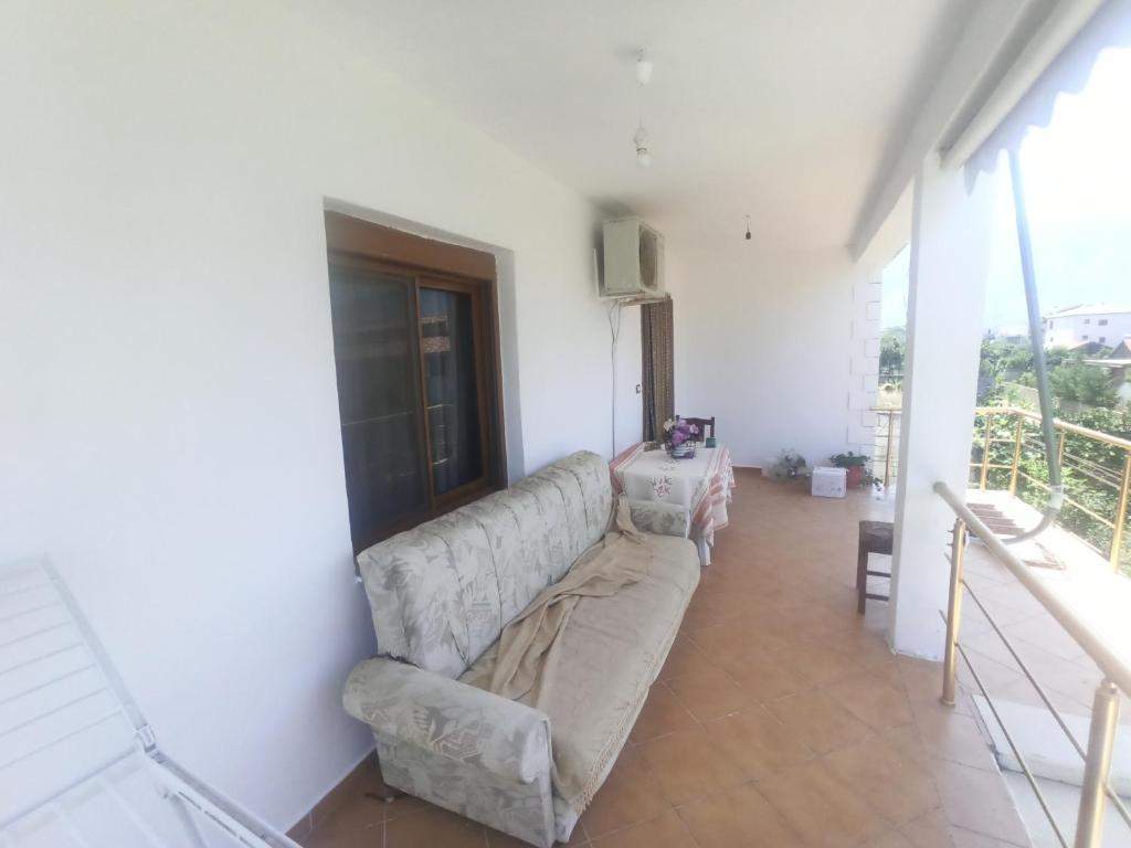 Piro's Rent House - with free parking room 6