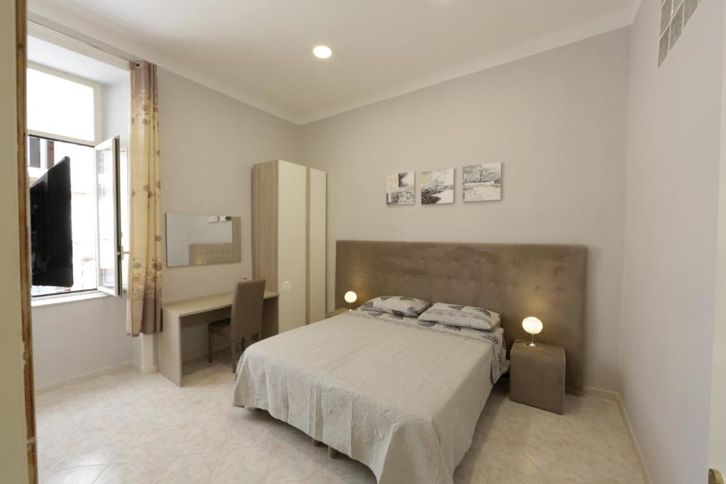 PLATEIA APARTMENT room 5