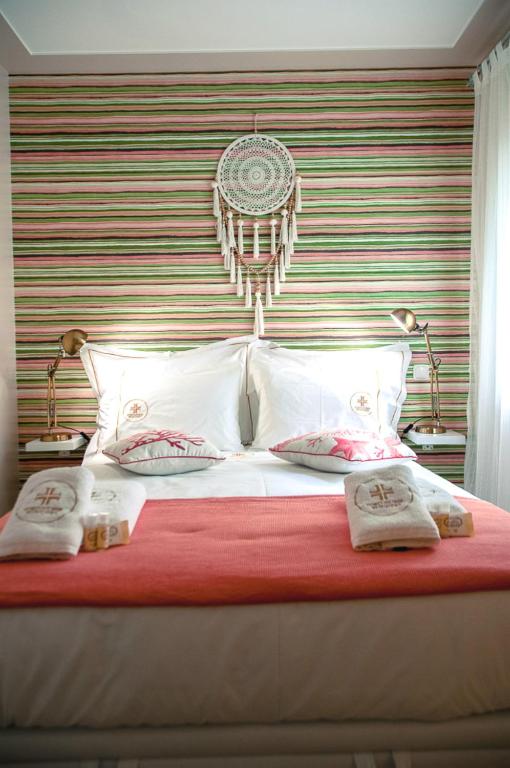 Portuguese Wonders room 4