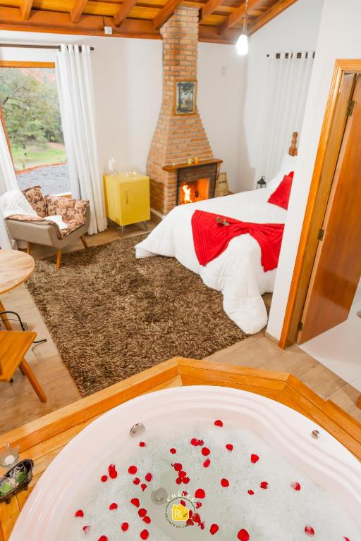 Chalés Recanto da cachoeira room 5