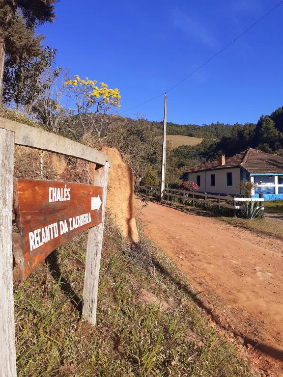 Chalés Recanto da cachoeira room 6