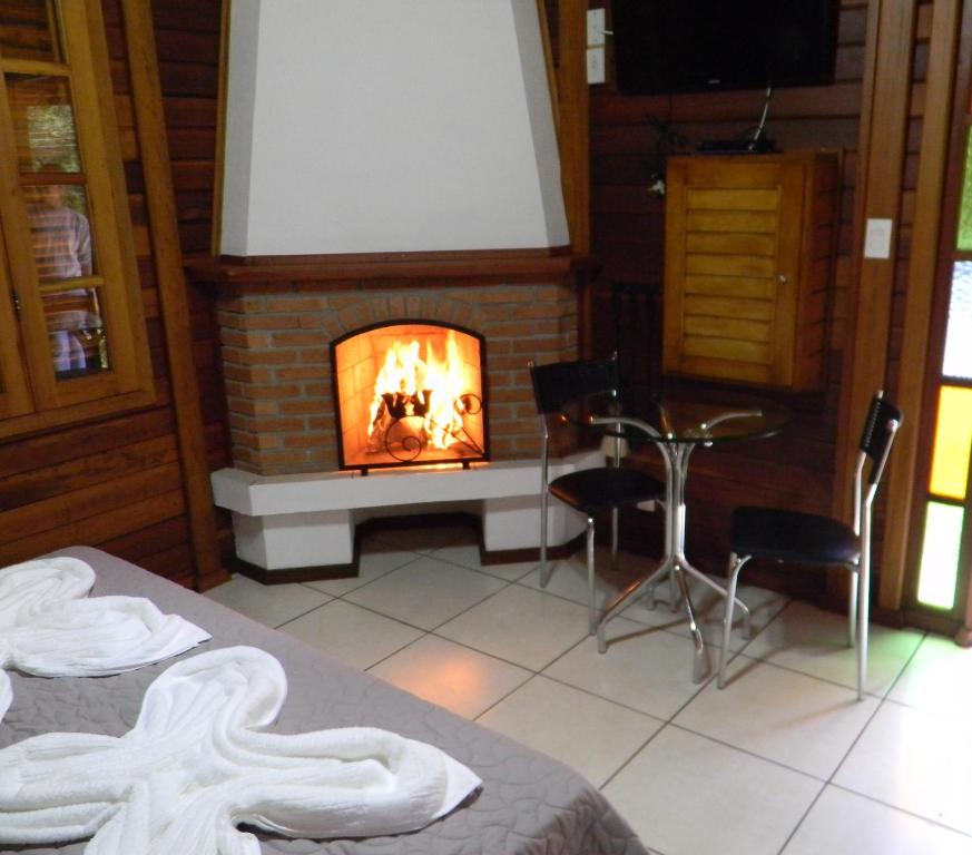 Recanto dos Kerr room 2