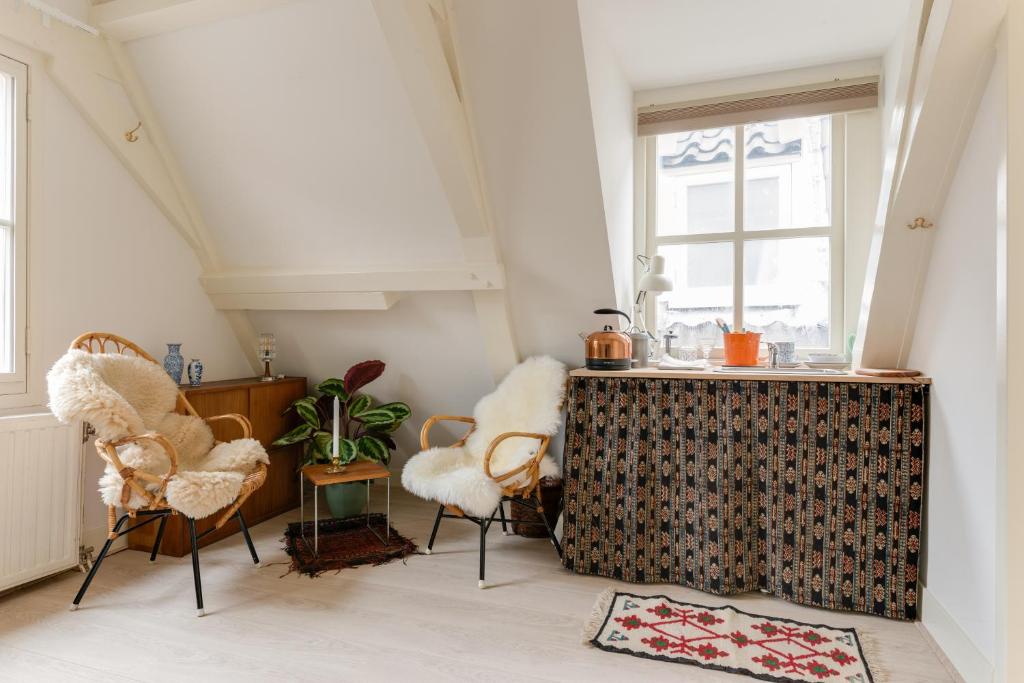 Rembrandt Studio's room 1
