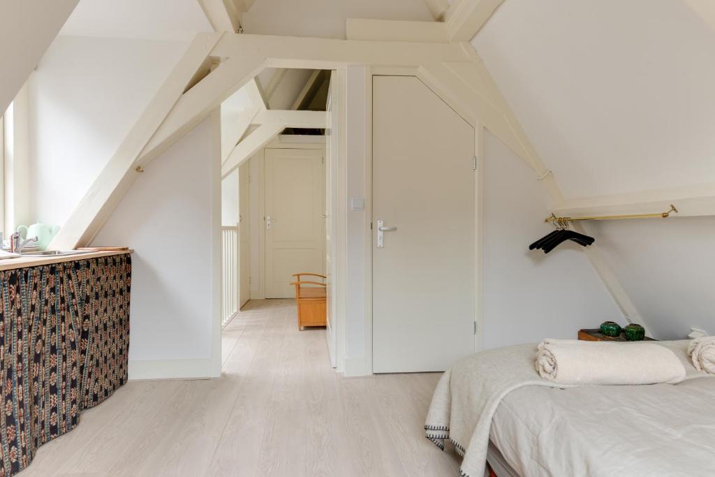 Rembrandt Studio's room 6
