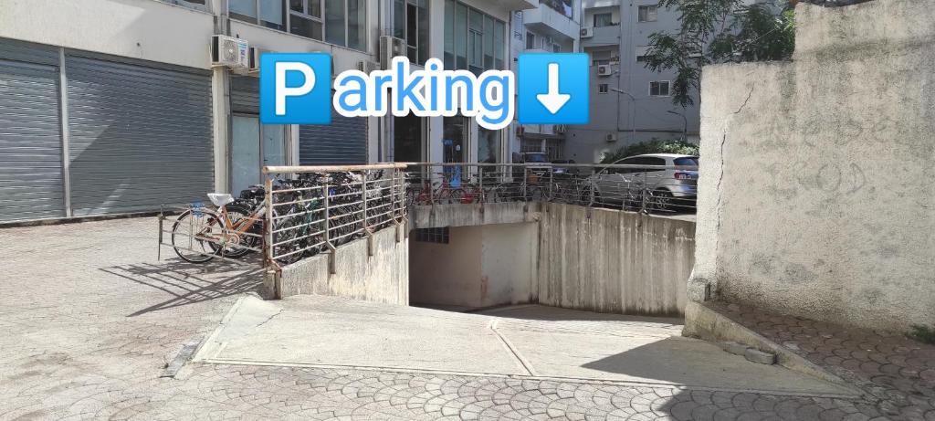 Ridi's Comfort Apartment room 1