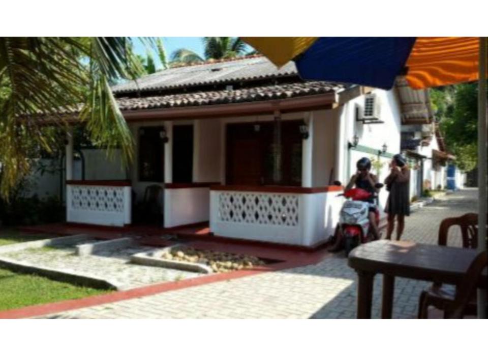 River Side Holiday Inn room 6