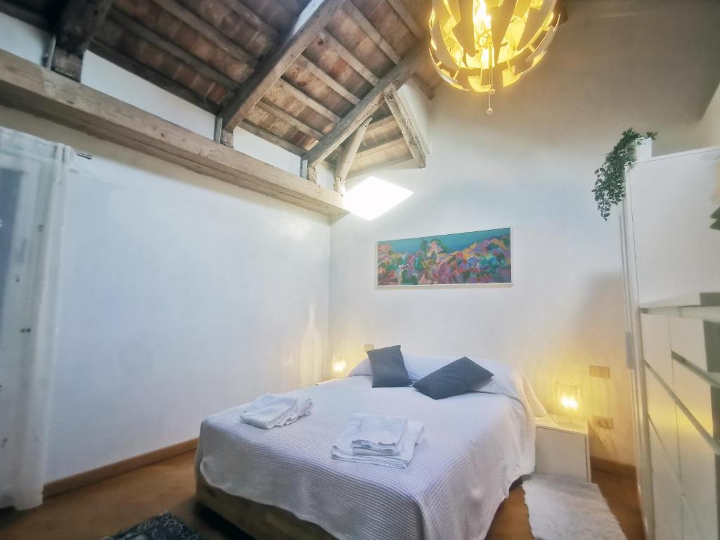 Romantic Sky Apartment room 4