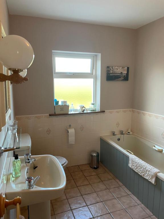 Rose Cottage room 4