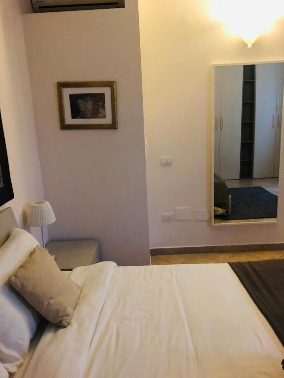 Royal Apartment room 5